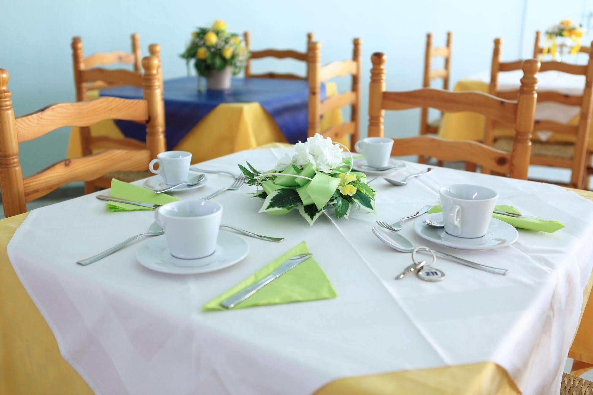 Hotel Dori D'Oro Орозеи Экстерьер фото